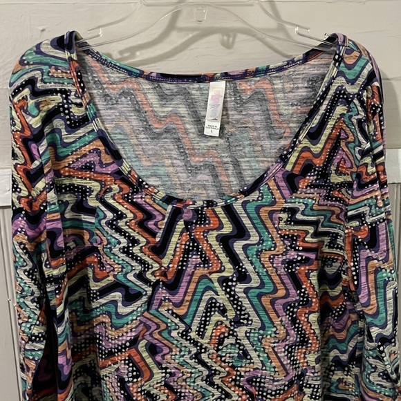 Women’s LuLaRoe long sleeve top size L - Picture 4 of 5